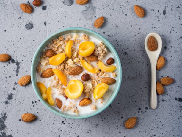 قیمت خرید گرانولا زردآلو بادام + فروش ویژه